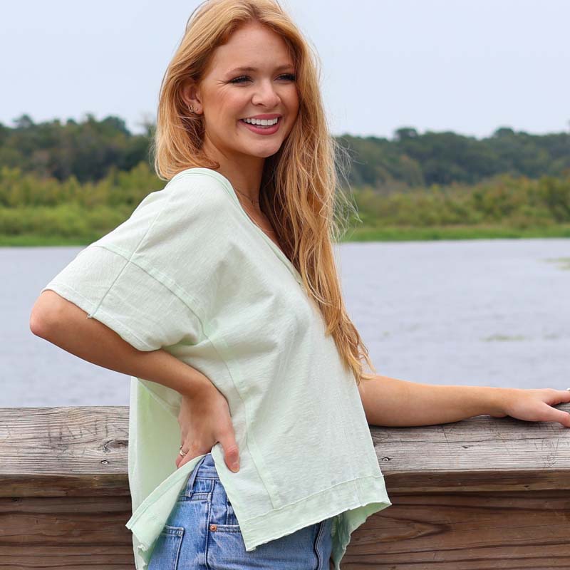 Short Sleeve Raw Edge V-Neck Top in Ambrosia Green