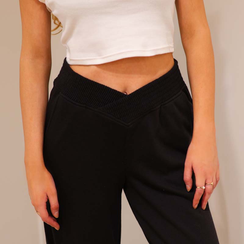 V Waist Lounge Pant in Black