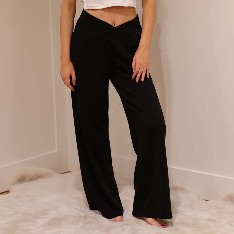 V Waist Lounge Pant in Black