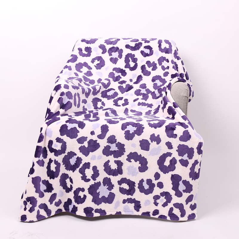 Leo Print Blanket in Pink/Purple